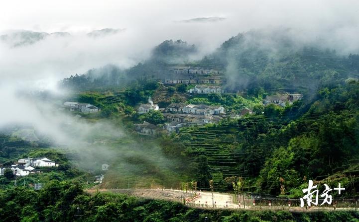 揭西县粗坑村。 揭西县粗坑村。