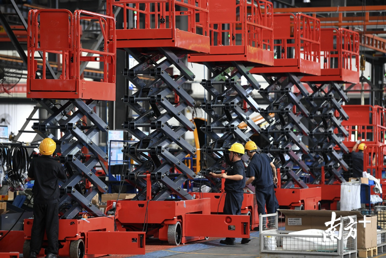 依托装备制造业优势与高铁红利,长沙产业经济不断崛起。图为星邦重工工厂。受访企业供图 依托装备制造业优势与高铁红利,长沙产业经济不断崛起。图为星邦重工工厂。受访企业供图
