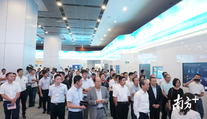 此次顺德政企代表团总人数超过160人。熊程 摄