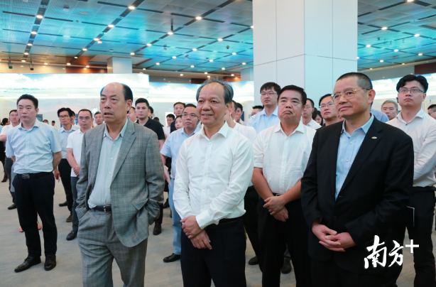 顺德政企代表团参观华为5G展厅。顺宣供图