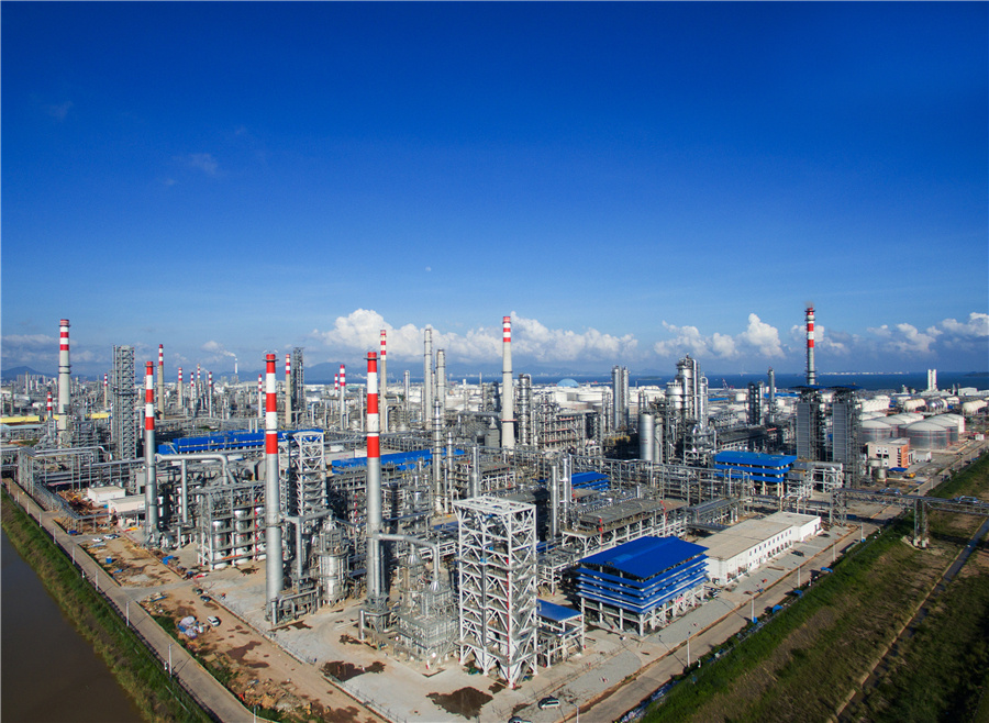 当前,惠州大亚湾石化区正在致力打造世界级绿色石化产业基地。南方日报记者 王昌辉 摄 当前,惠州大亚湾石化区正在致力打造世界级绿色石化产业基地。南方日报记者 王昌辉 摄