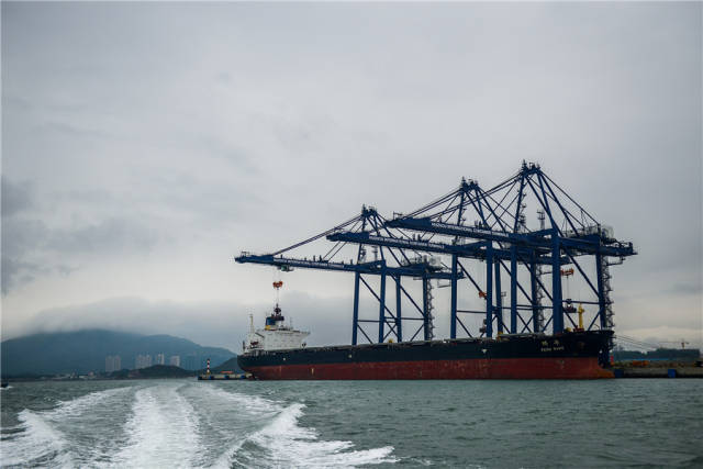 当下，惠州港正加速迈向“亿吨大港”。南方日报记者 王昌辉 摄
