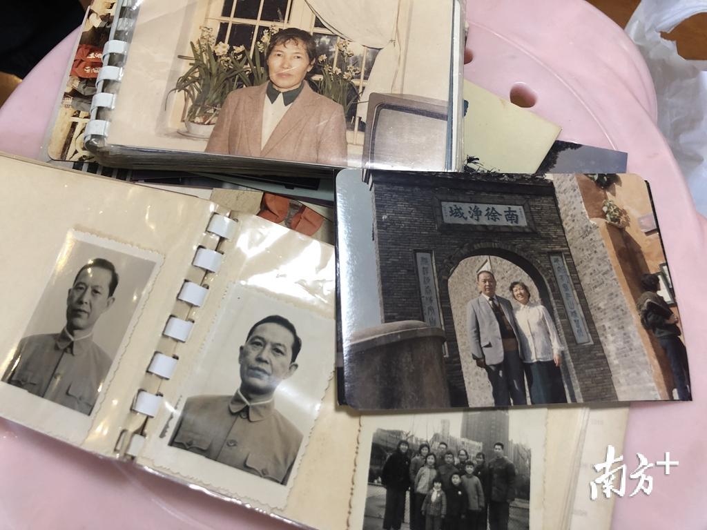 李广寒年轻时候的照片。余丹 摄