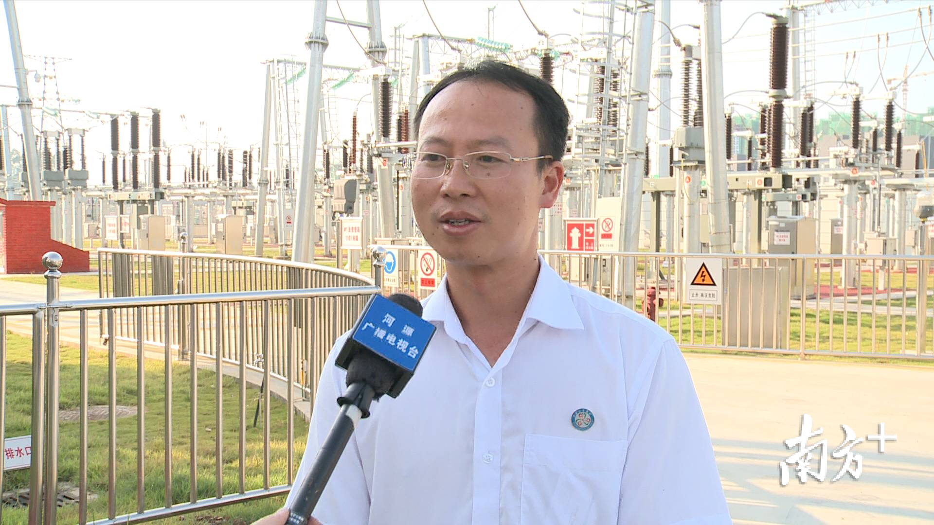 河源江东新区经济促进局局长张宇光表示桂林变电站为该区经济与社会发展提供了支持。 河源江东新区经济促进局局长张宇光表示桂林变电站为该区经济与社会发展提供了支持。