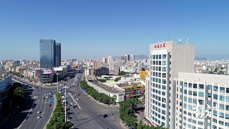 枫溪在大力发展特色经济的同时，城市建设与民生福祉也取得可喜成效。枫溪区宣传信息中心供图