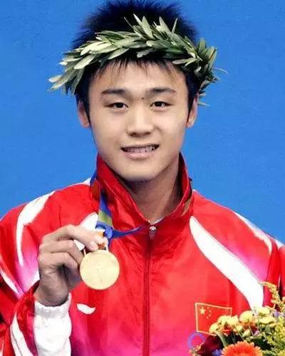 (胡佳)杨景辉:2004年雅典奥运会男子双人跳台跳水金牌.