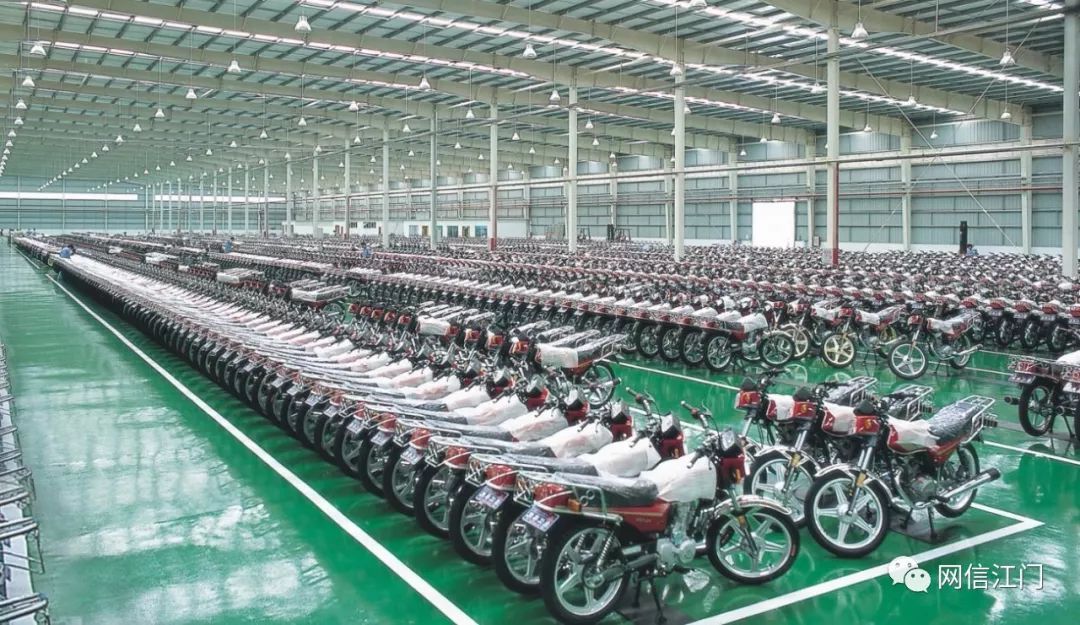 △ 大长江集团有限公司年产销量自2003年以来一直位居行业第一，其生产的“豪爵”牌摩托车家喻户晓。