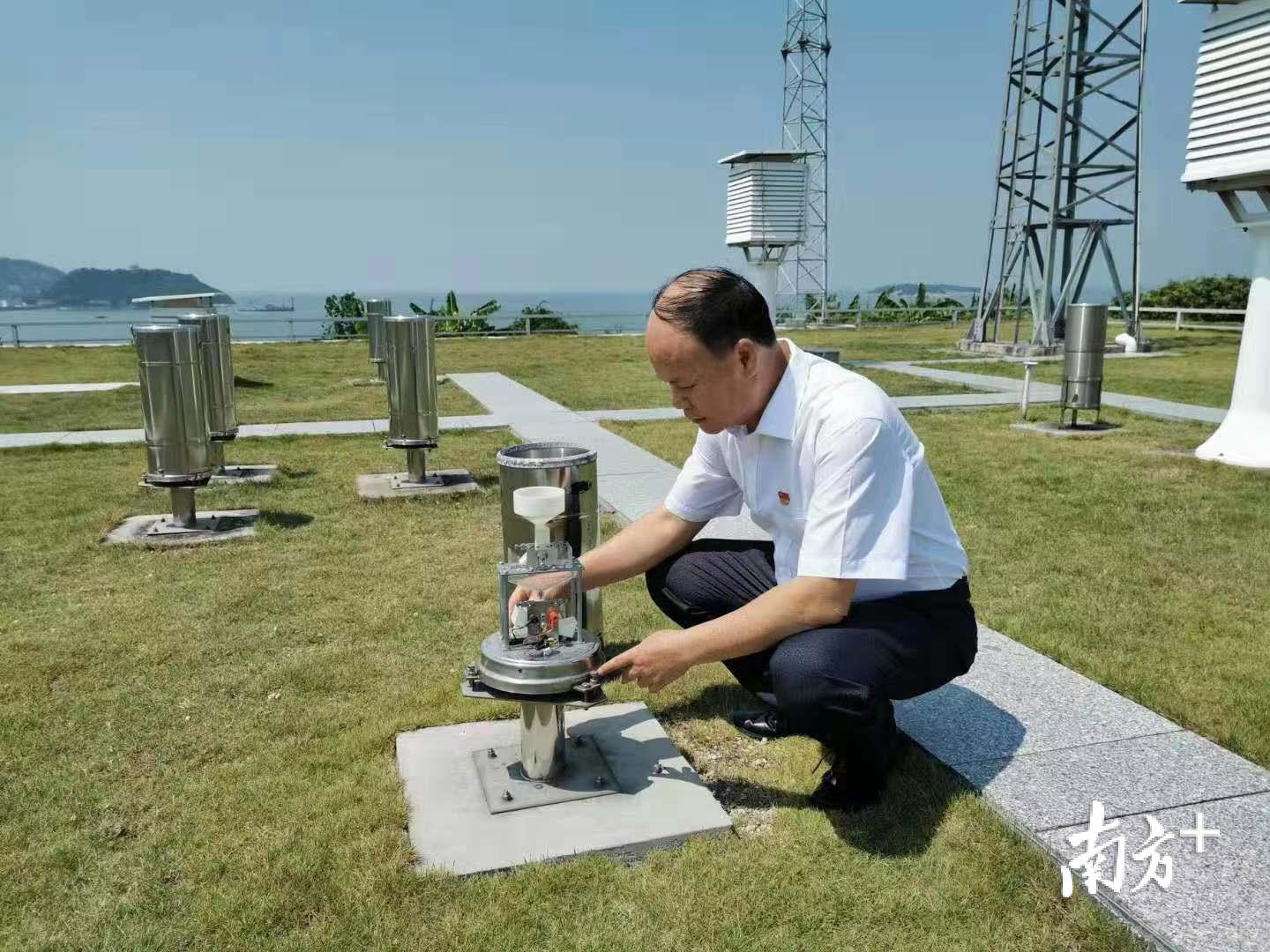 最美奋斗者杨万基追风逐雨38年连续250班无错情