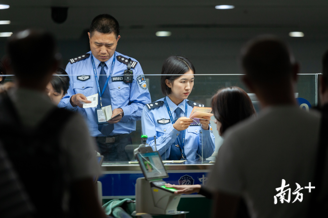 今年国庆潮汕机场入境旅客逾12万人次旅客通关不超30分钟