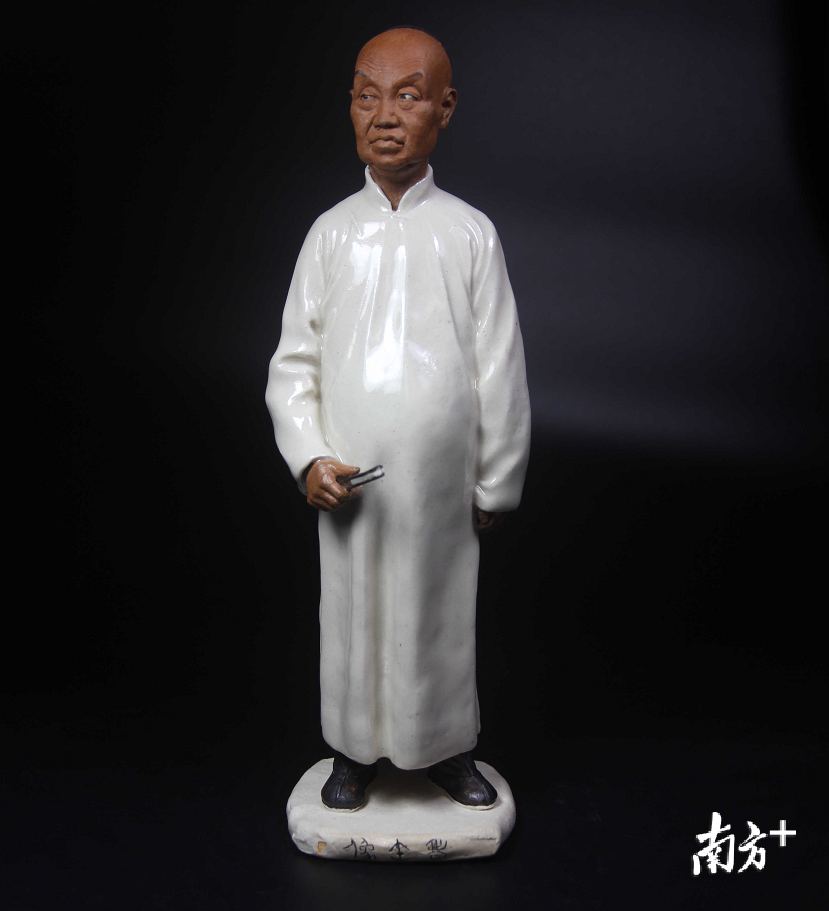 大赛一等奖作品《吴昌硕立像》形象生动、传神写意。