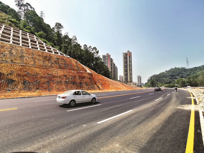 山背路道路工程主线已放行通车。