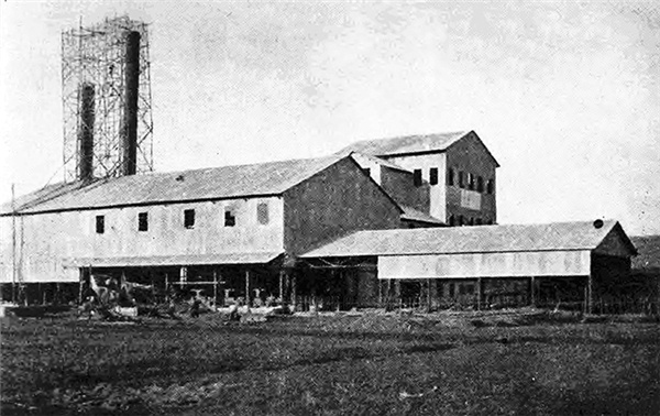 1935年,当时的惠阳马安军垦糖厂全景。 1935年,当时的惠阳马安军垦糖厂全景。