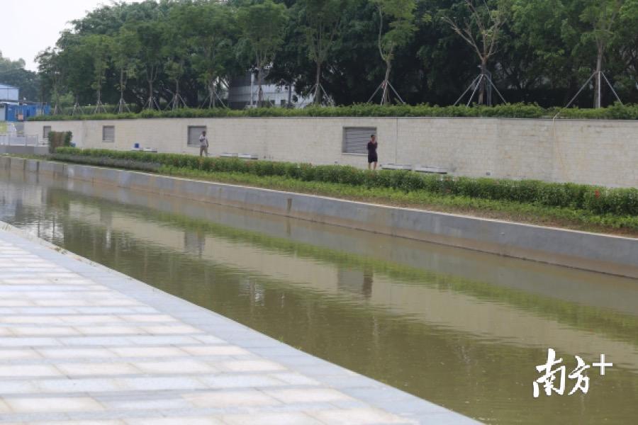 高新区东岸排洪渠