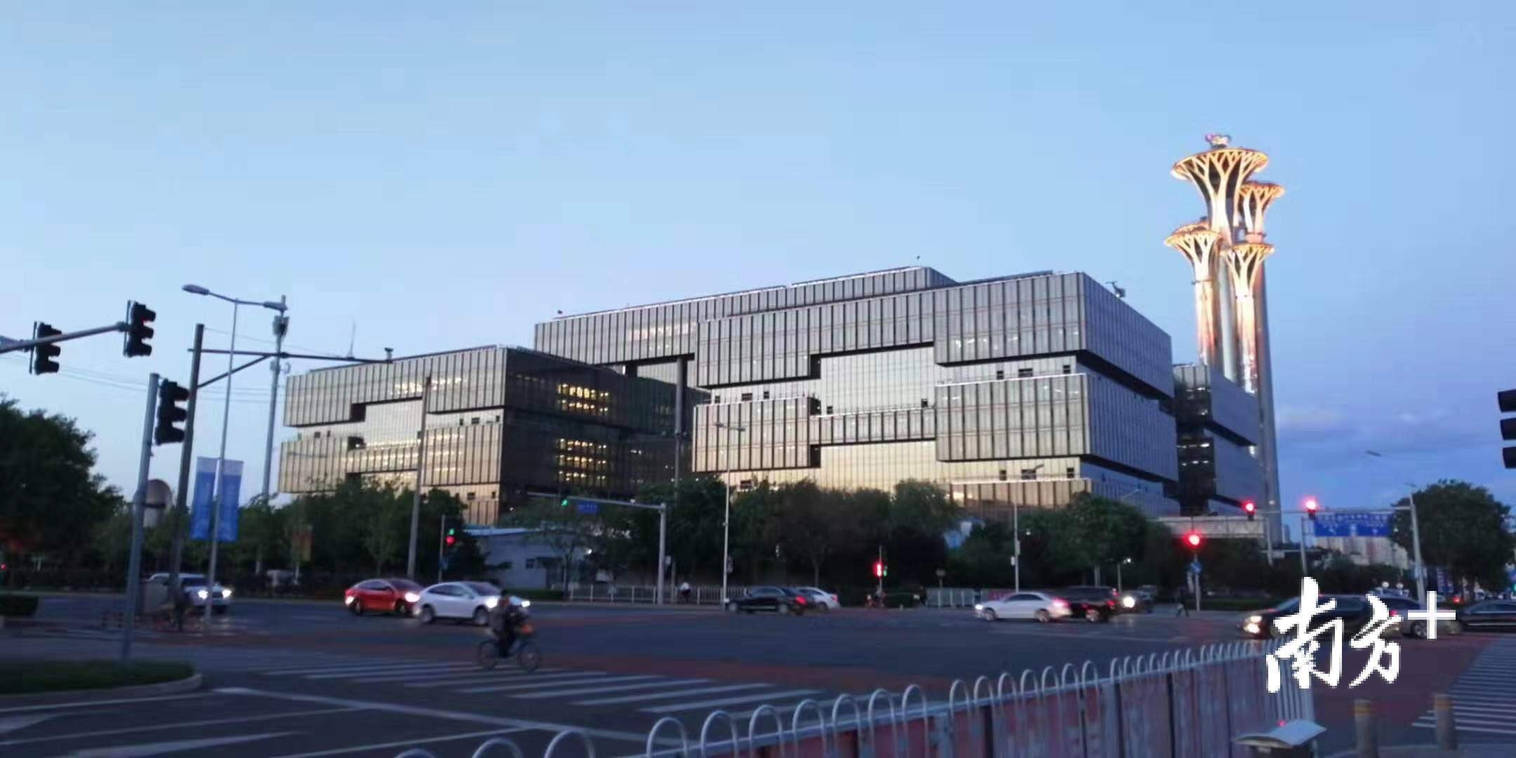 亚投行总部大楼外景。受访企业供图