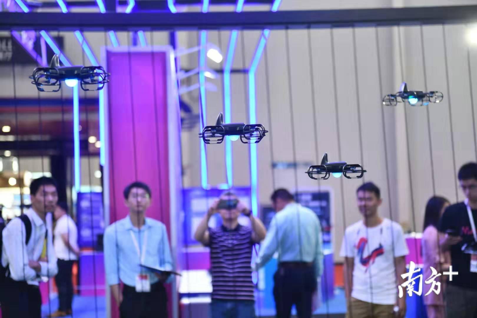 以“工业互联，数字智造”为主题，本届博览会展示了不少数字化、信息化、智能化等技术的应用。