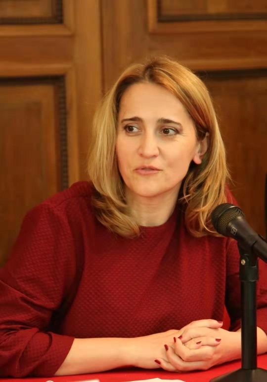 伊沃娜·拉杰瓦茨（Ivona Lađevac）