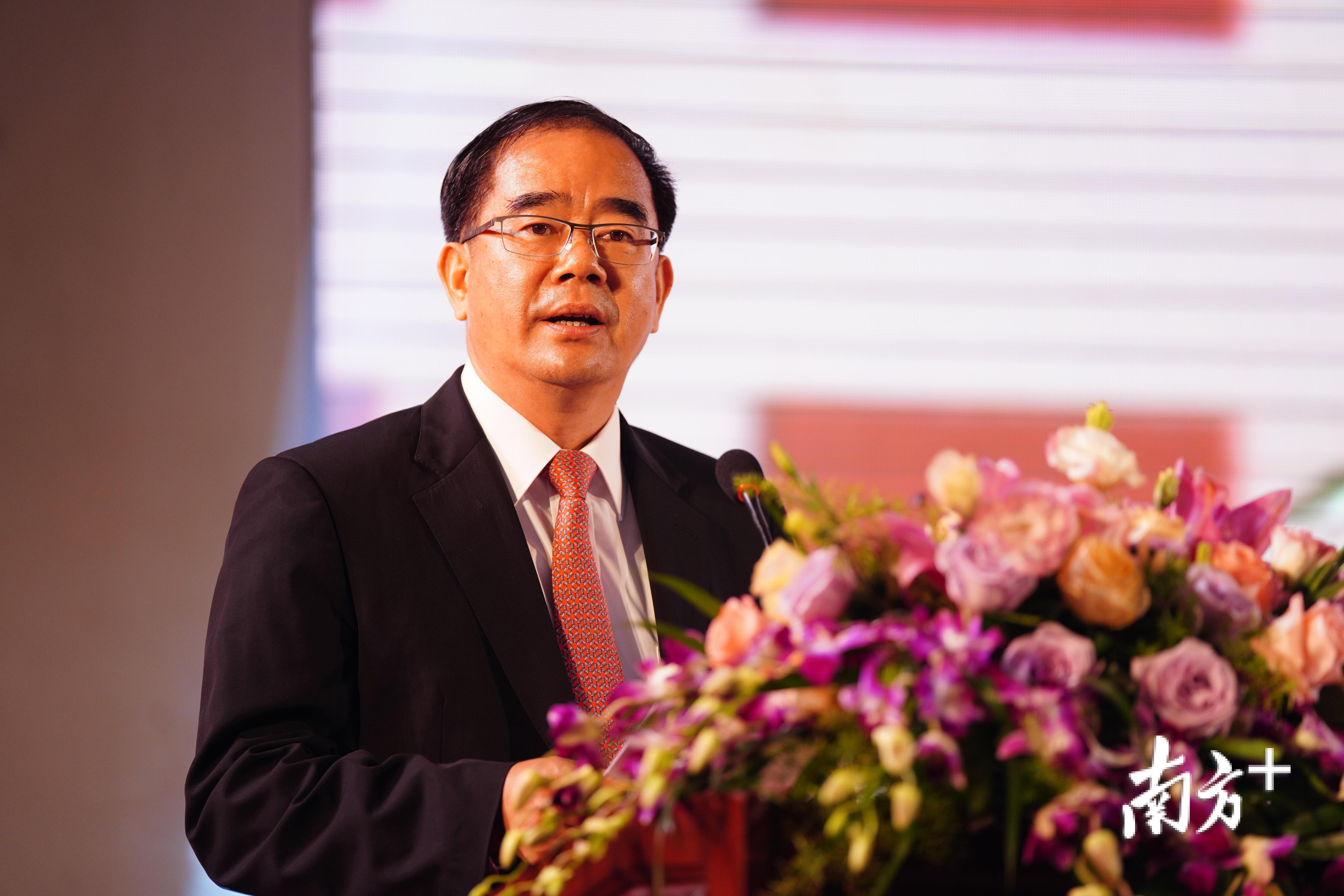 东莞市委书记、市人大常委会主任梁维东