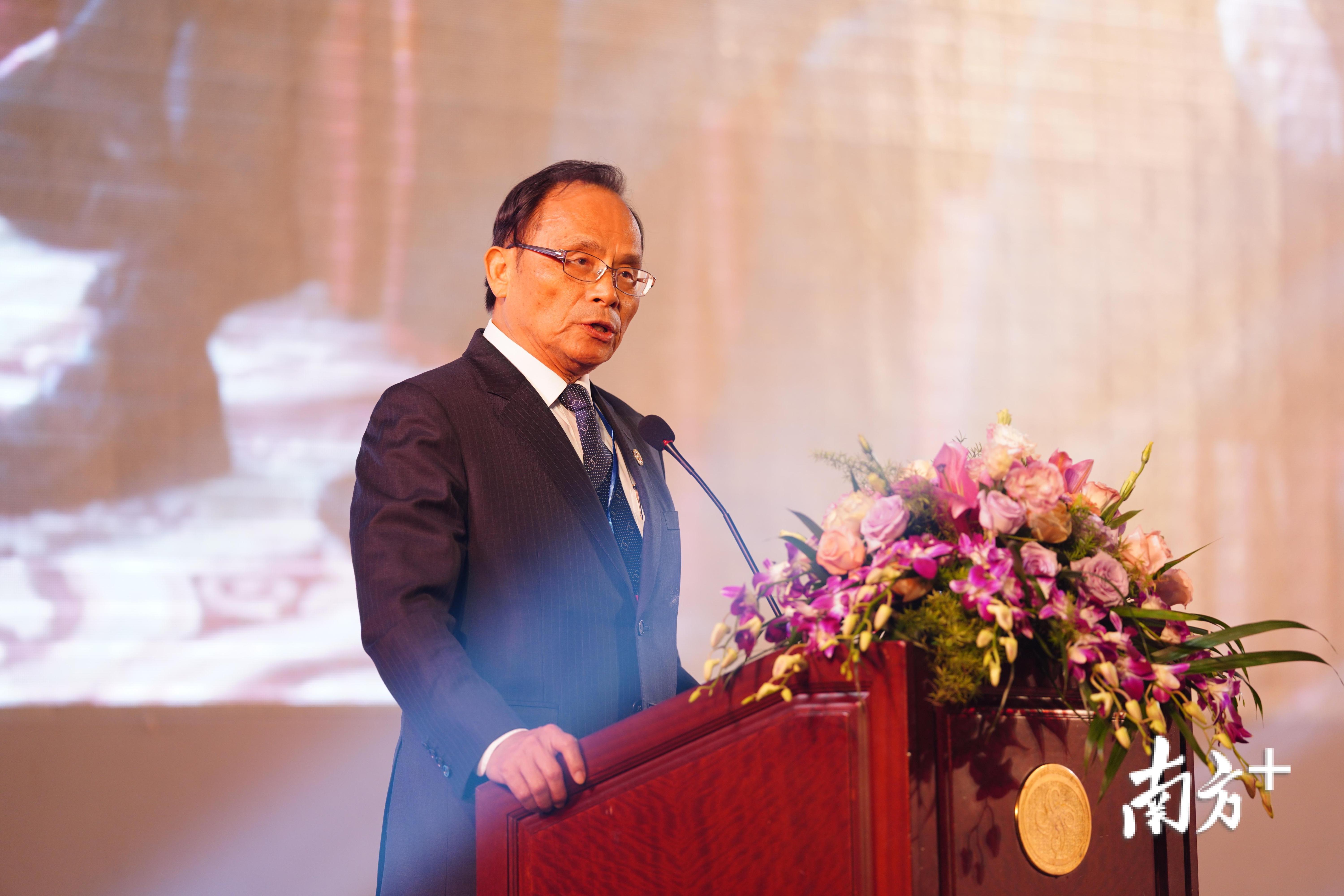 第十一届会长蔡俊宏