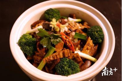 连州风味牛杂。刘秋宜 摄 连州风味牛杂。刘秋宜 摄