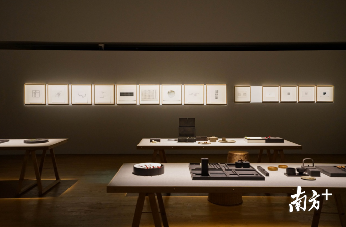 诚品生活深圳4F展演厅 「世外」——器物、屏风、绘画作品展现场局部