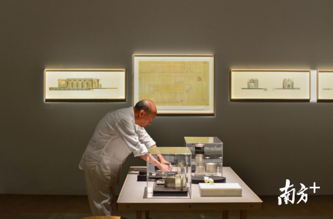 诚品生活深圳4F展演厅 「世外」——器物、屏风、绘画作品展现场