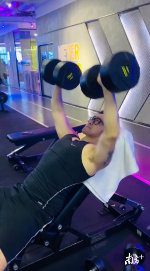 医院与健身房两点一线