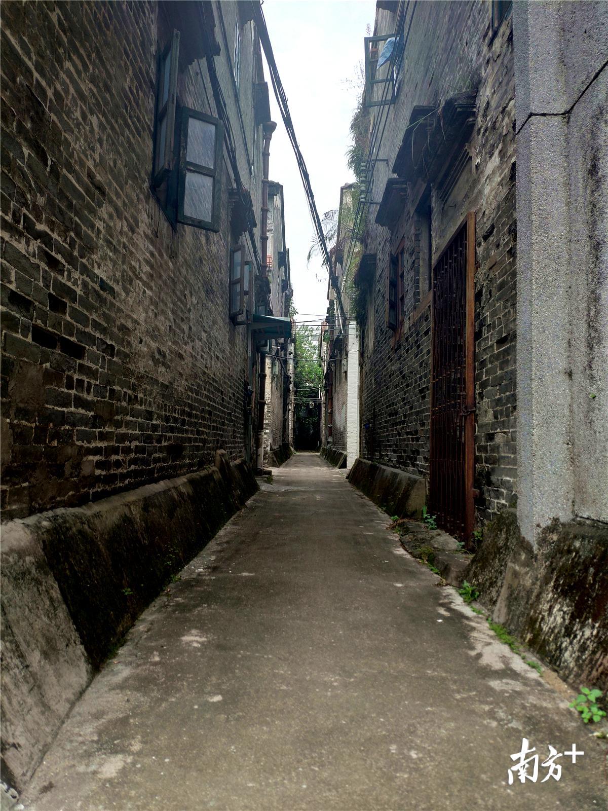 墟顶街是公认的江门城市的原点。黄绍侦 摄
