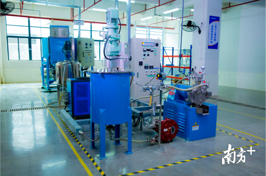 雾化片车间的生产设备. 受访企业供图