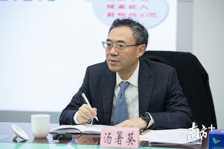 深圳市财政局党组书记、局长汤暑葵。