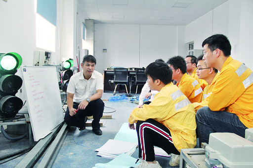 “墩苗班”的学员正在培训