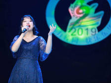 学霸会学更会玩，快来围观东华高中十佳校园歌手决赛！