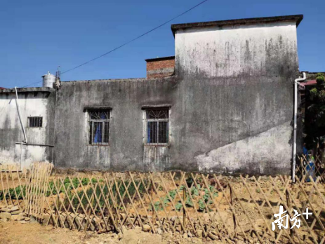 护南村“两委”带头化解历史遗留已久的土地所有权纠纷。