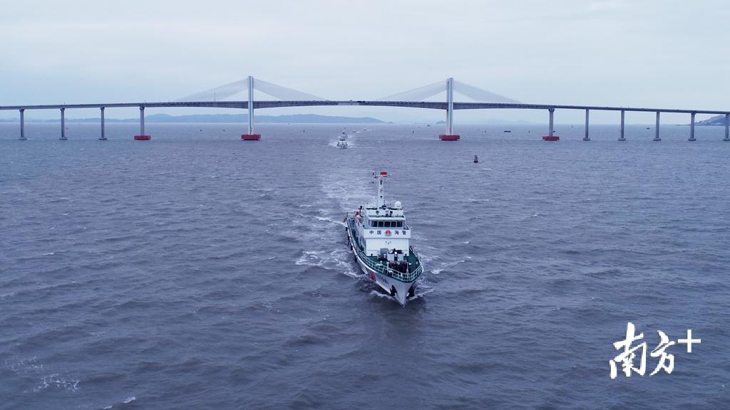 海警是海上执法的“主力军”。 海警是海上执法的“主力军”。