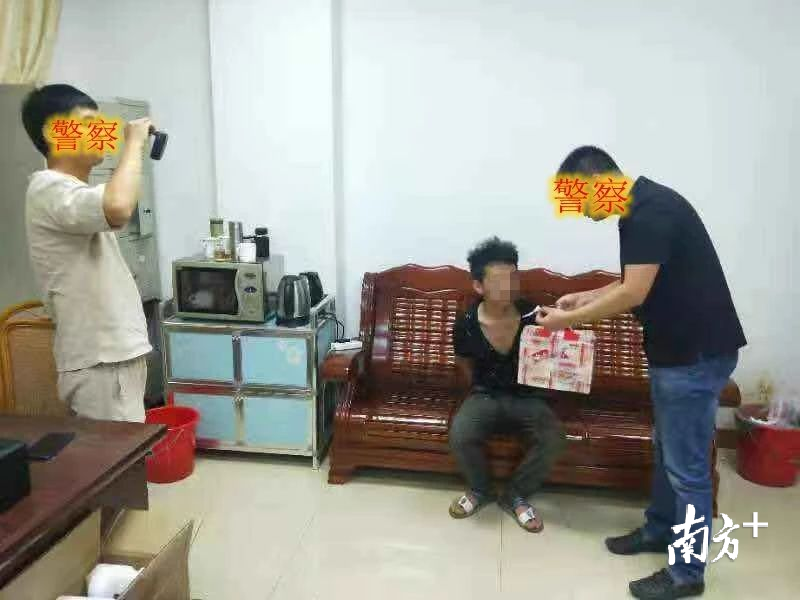 犯罪嫌疑人许某某归案。 犯罪嫌疑人许某某归案。