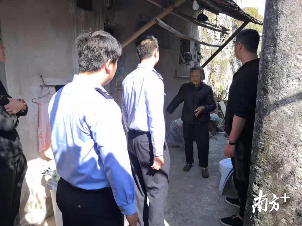 83岁女事主长期在一老厝独居。