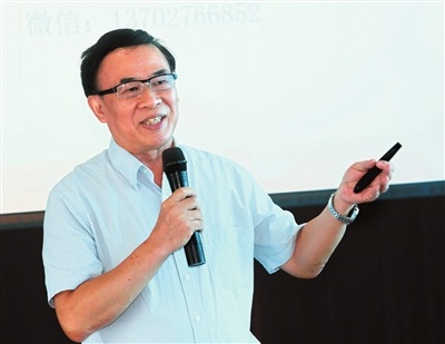 丰柯做客亲子讲堂。 丰柯做客亲子讲堂。