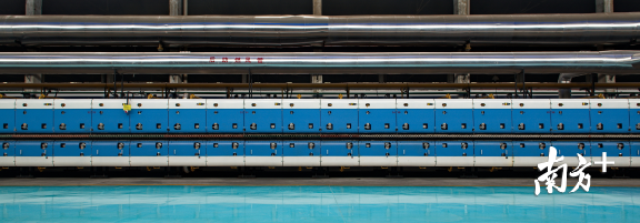 “高铁时代”节能辊道窑在能耗、人机功效、环保、智能化等方面都有着显著优势。受访者供图