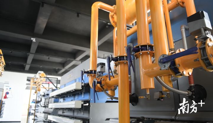 中鹏热能通过工业设计，减少设备的能耗。