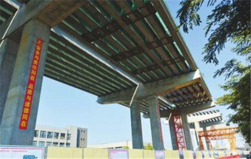 图为东升镇西环高速（含小榄支线）镇南互通现场。