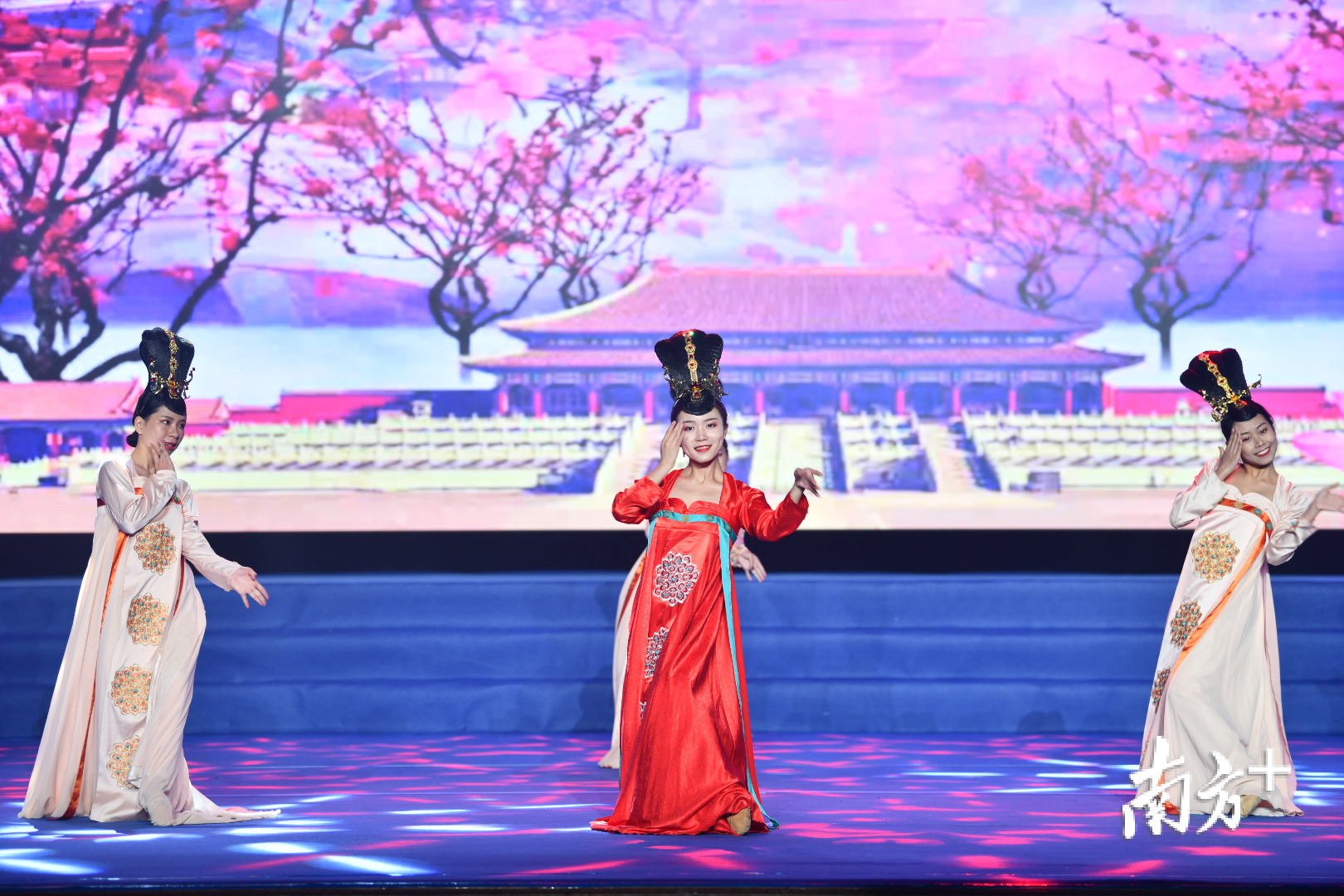 舞蹈表演。 舞蹈表演。