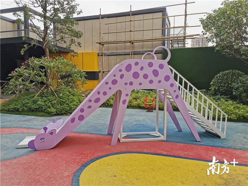 已建成开放的儿童乐园一角。