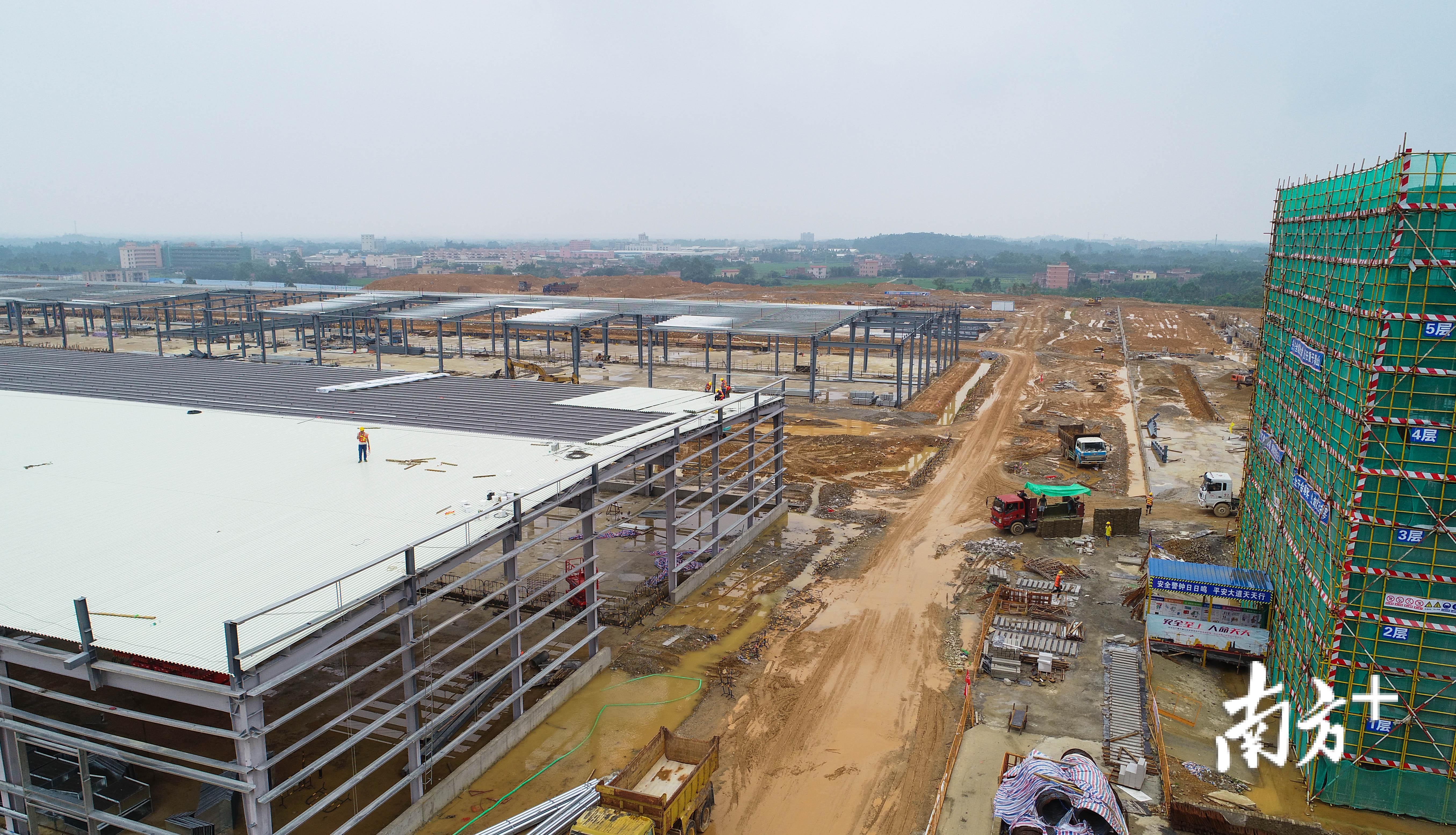 在草案中，清远市专门划定了重点产业发展平台工业用地控制线。 资料图 曾亮超 摄