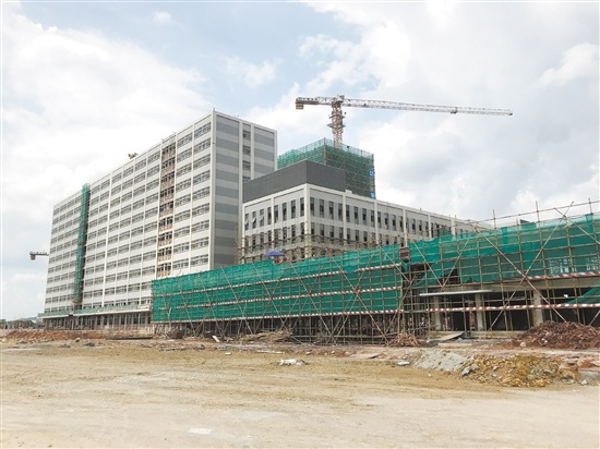 德昌厂房正在建设中。 李雨溪 摄