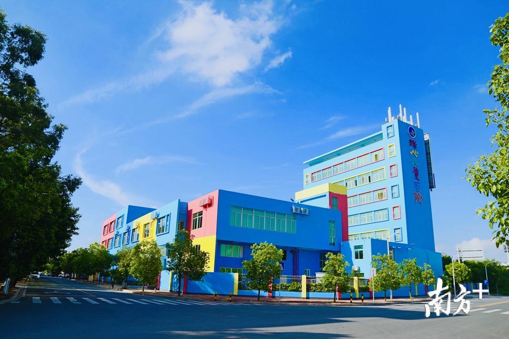 瑞心儿童医院集医疗、教学、科研、保健、康复于一体，是二级专科儿童医院。