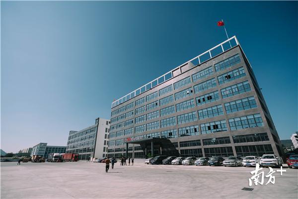 惠阳推动“工业上楼”，引导企业建设现代化厂房。