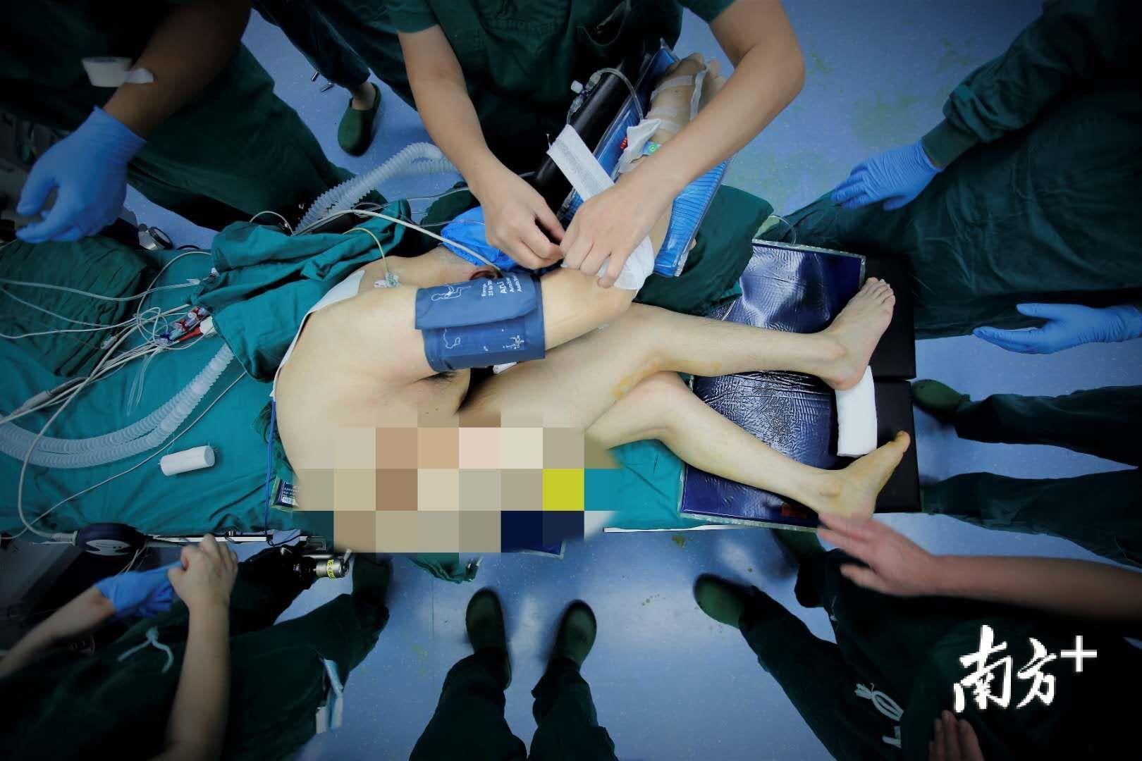 第一次手术前摆完体位的李华 第一次手术前摆完体位的李华