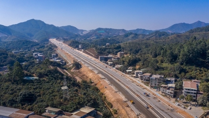 四环路南段道路惠南立交至惠台立交段主车道有望于年底主线通车。惠州报业全媒体记者陈春惠 通讯员罗志明 摄