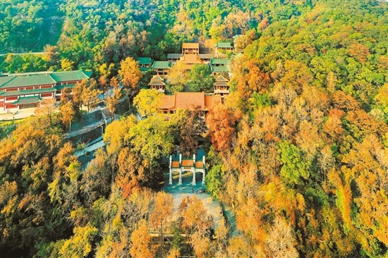 玉台寺一带风景最美。 玉台寺一带风景最美。