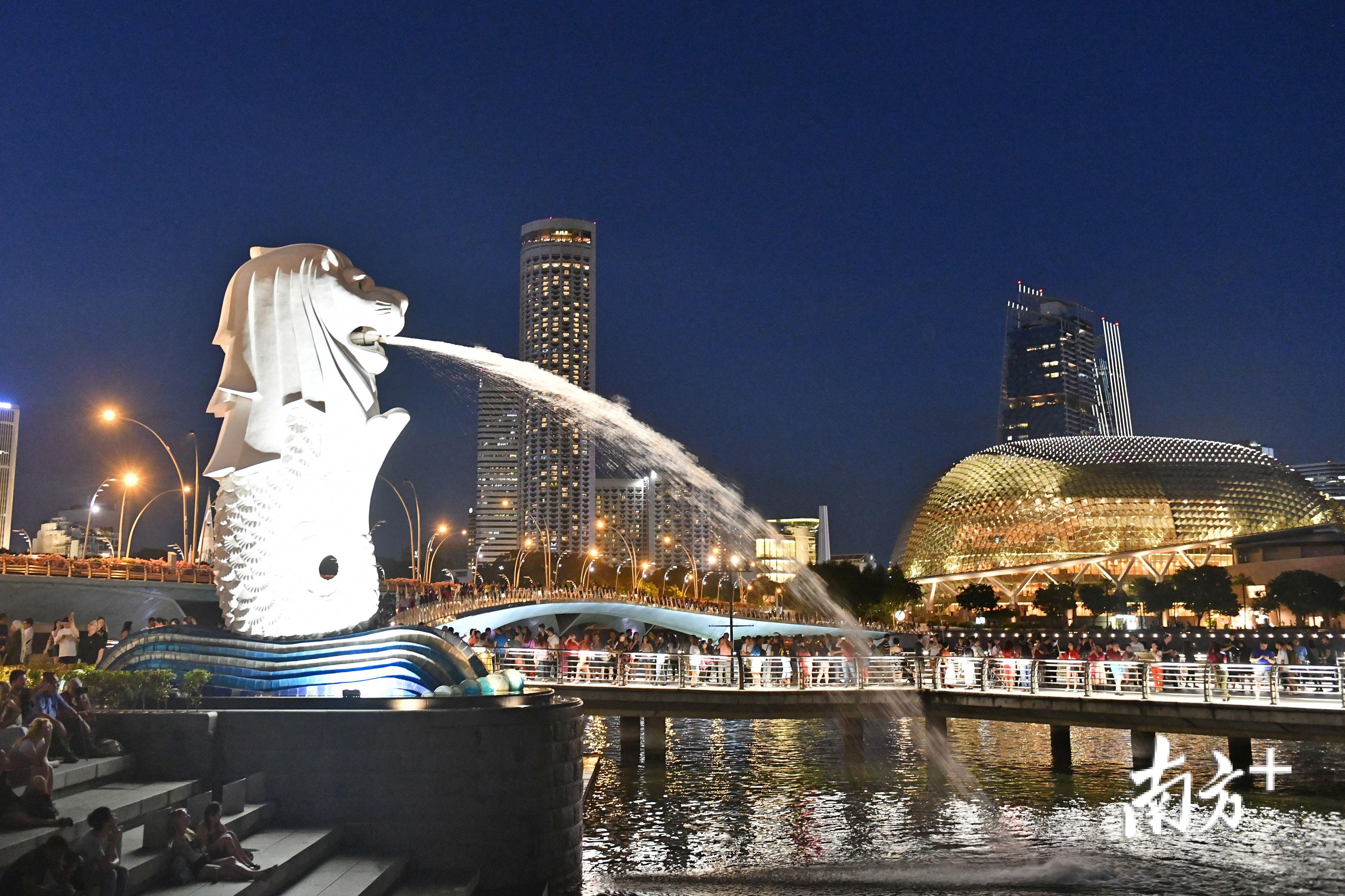 在新加坡，华人比例接近75%，约4个新加坡人中就有3个是华人。戴嘉信 摄