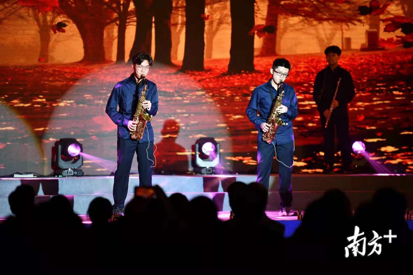 管乐五重奏《The First Noel》。 管乐五重奏《The First Noel》。